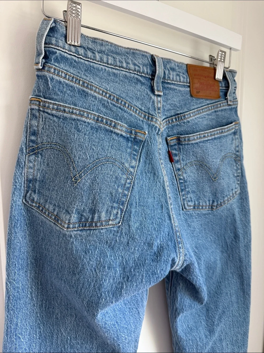 LEVI’S 501 High-Rise Straight Jeans